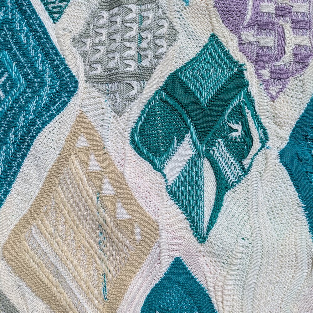 coogi sweater - Picture 8 of 8